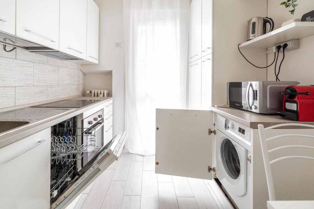 Piazza Tripoli Bright Apartment Milano Eksteriør billede